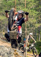 Leevi wheelie